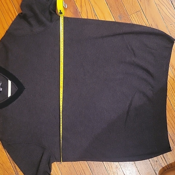 Vince Men's V-neck Wool sweater. XL Cold Weather Fall - Picture 8 of 10